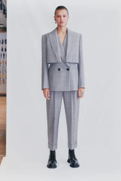 Look 10